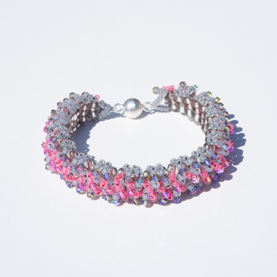 Mini Studio – Embellished Square Stitch Ruffle Pink & Grey Bracelet Kit