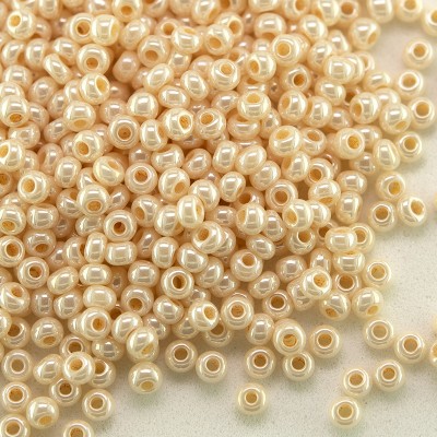 Preciosa Czech glass seed bead 11/0 Creamy Pearl or Shell