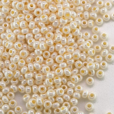 Preciosa Czech glass seed bead 11/0 Light Cream Pearl