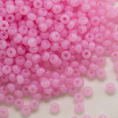 Preciosa Czech glass seed bead 11/0 Lilac Sachet Alabaster