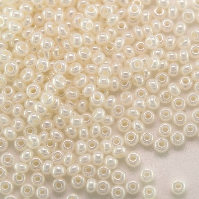 Preciosa Czech glass seed bead, size 11/0 White Pearl
