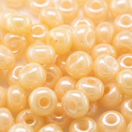 Preciosa Czech glass seed bead 5/0 Cream glass